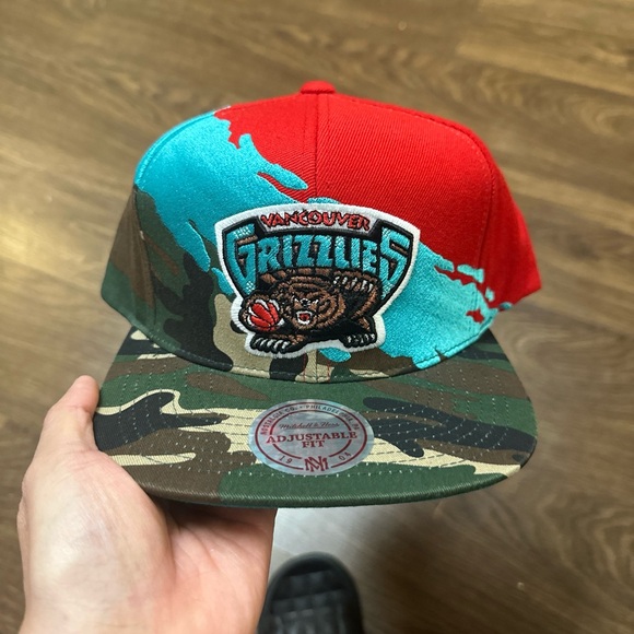 Vancouver Grizzlies Splash Camo Snapback - BRAND NEW Mitchell & Ness DeadStock - Picture 1 of 9